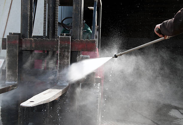 Best Pressure Washing Siding  in Waverly, MN